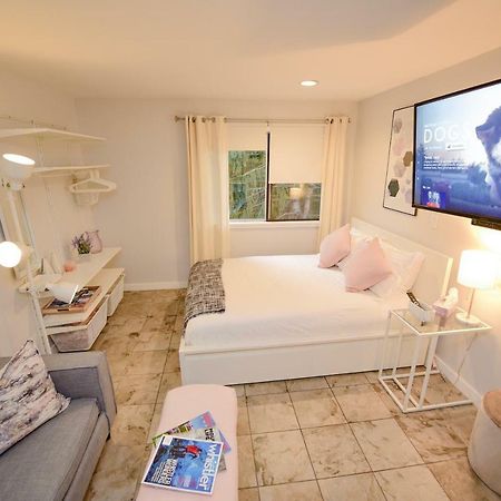 Newly Renovated Whistler Studio エクステリア 写真