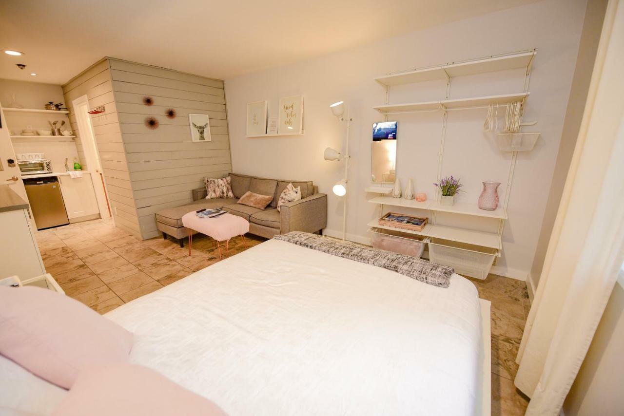 Newly Renovated Whistler Studio エクステリア 写真